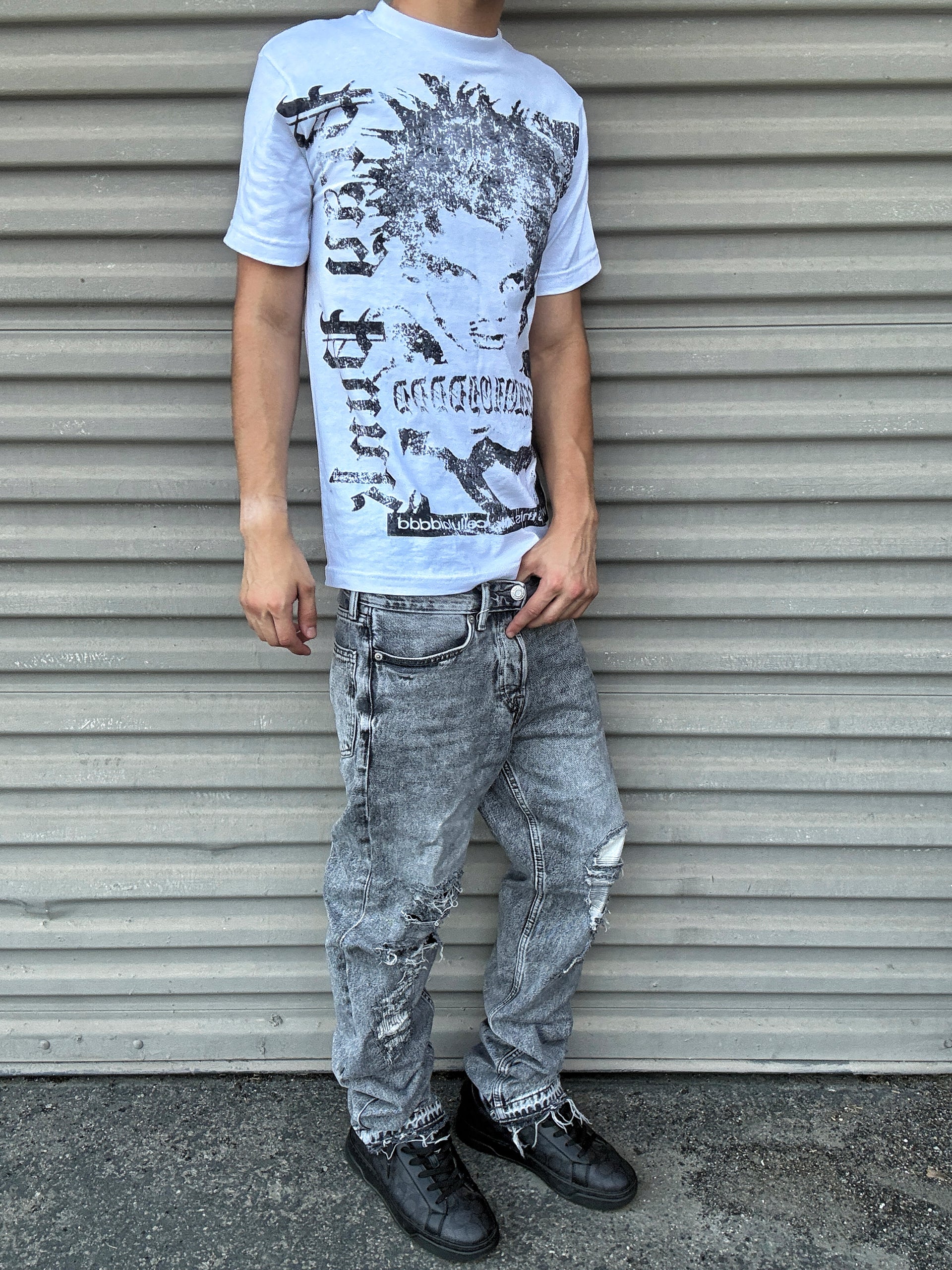 Pray punk tee